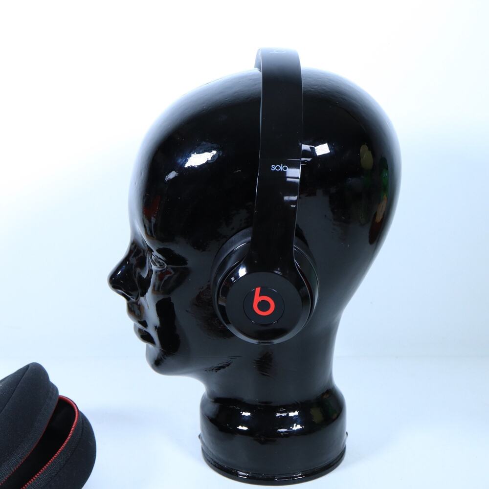 Beats by Dr. Dre Solo2 |New Earpads| Black Wired B0518 On-ear Headphones W/ Case